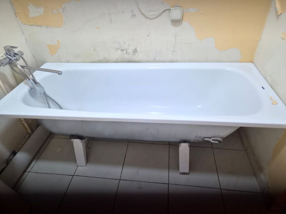 Продам Ванну б/у