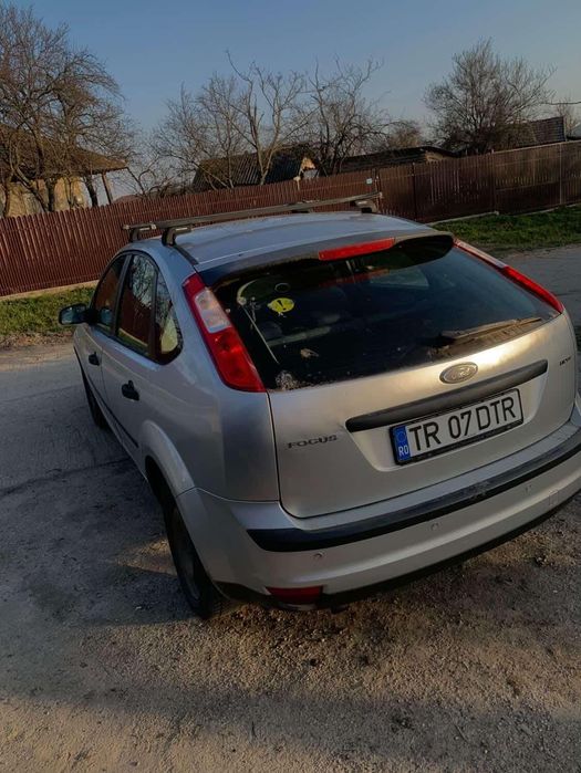 Vând schimb Ford focus mk2