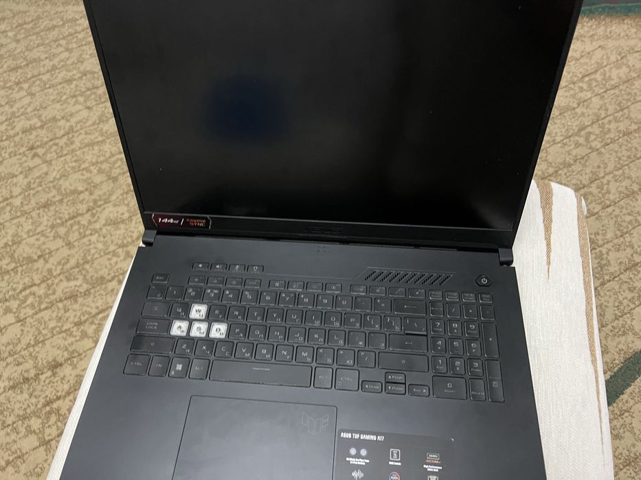 Asus tuf gaming A17 FA707RE