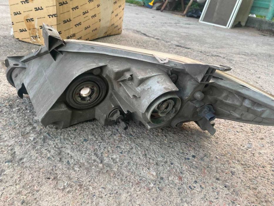 Продам фары на камри 45