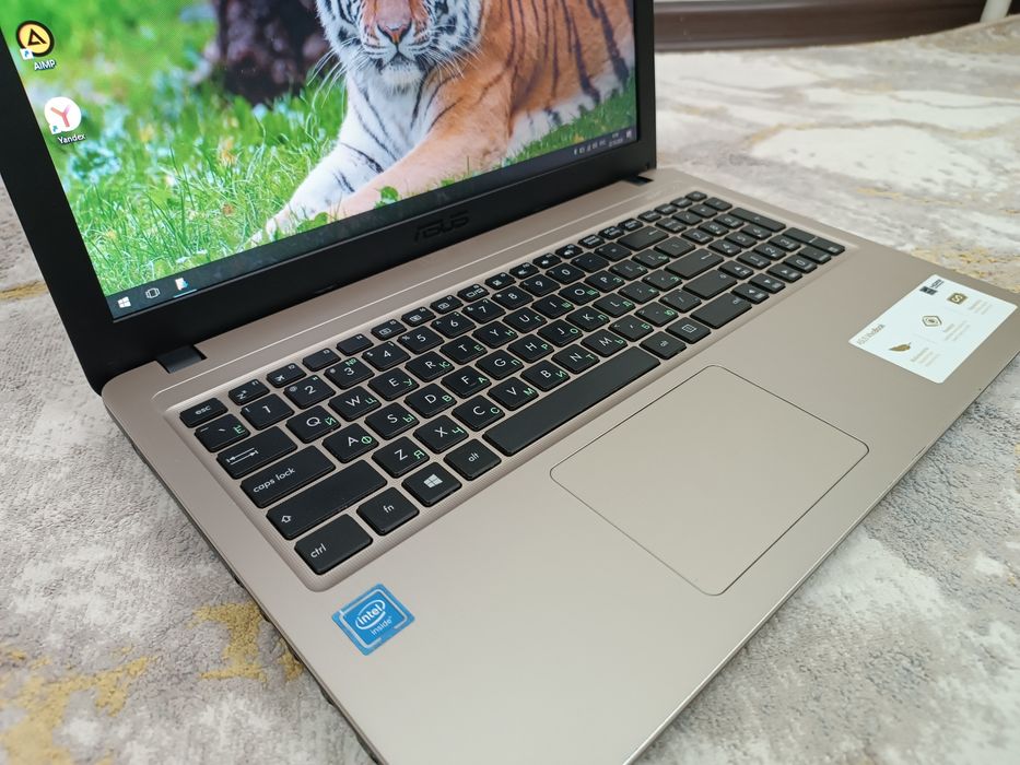 Ноутбук ASUS Windows 10.