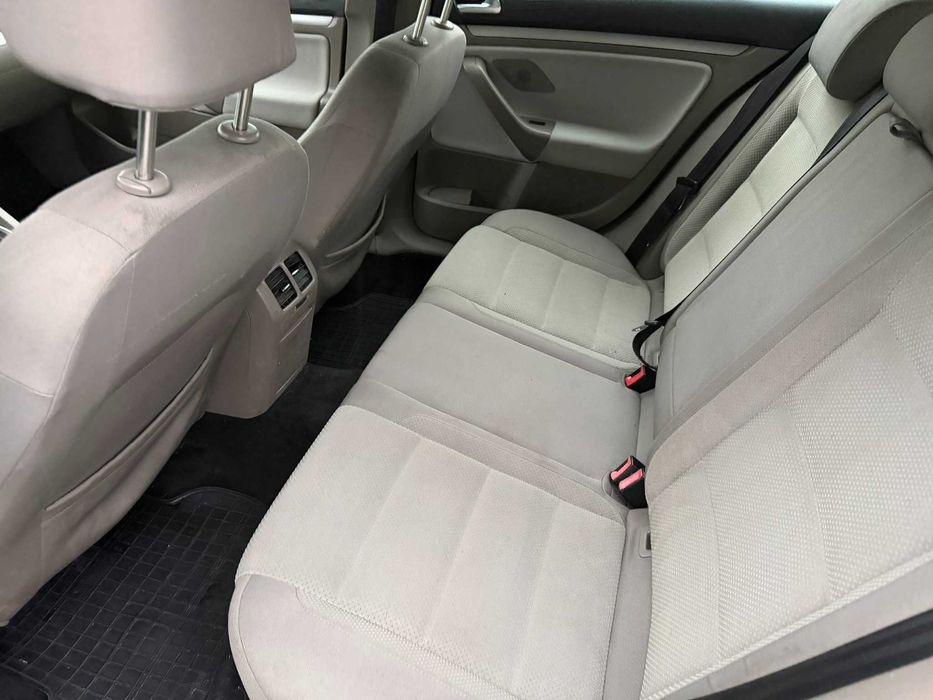 Volkswagen Golf 5 1.9Tdi Bxe