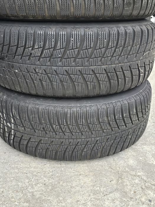 4 Броя 205/60/16 Bridgestone 5mm