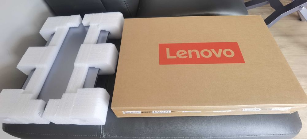 Лаптоп Lenovo нов