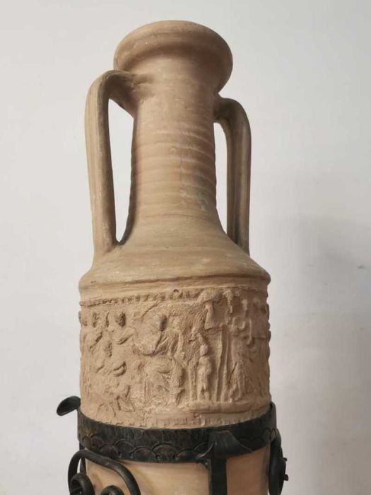 Vaza cu tenta greceasca