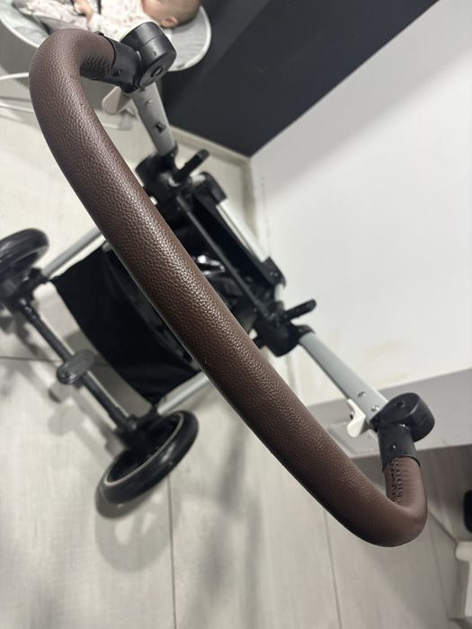 Vand carut cybex gold eos lux