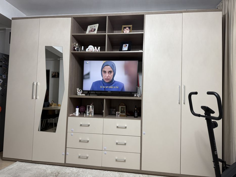 Vand mobila sufragerie