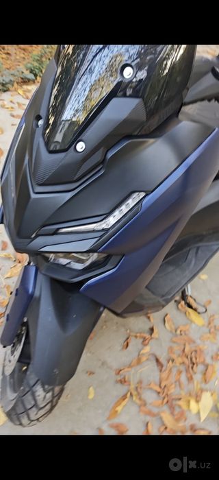 Макси скутер ADV 180 кубов
