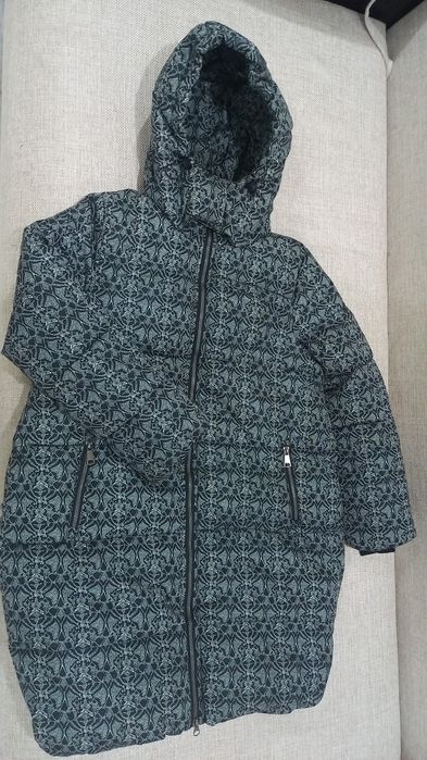 Продам пуховик сост. отличное.