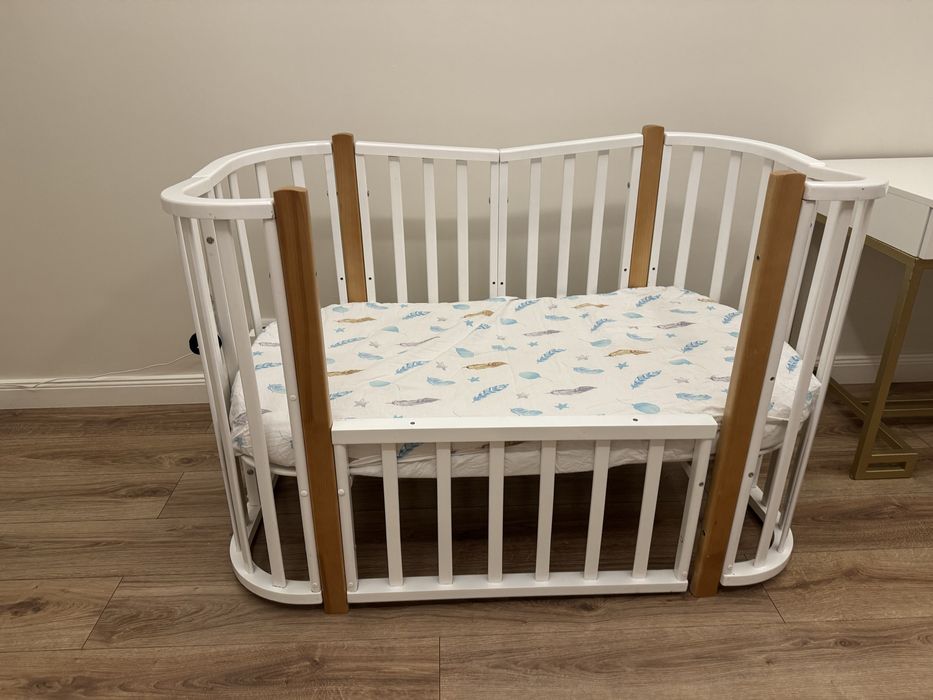 Кровать детская с матрасами