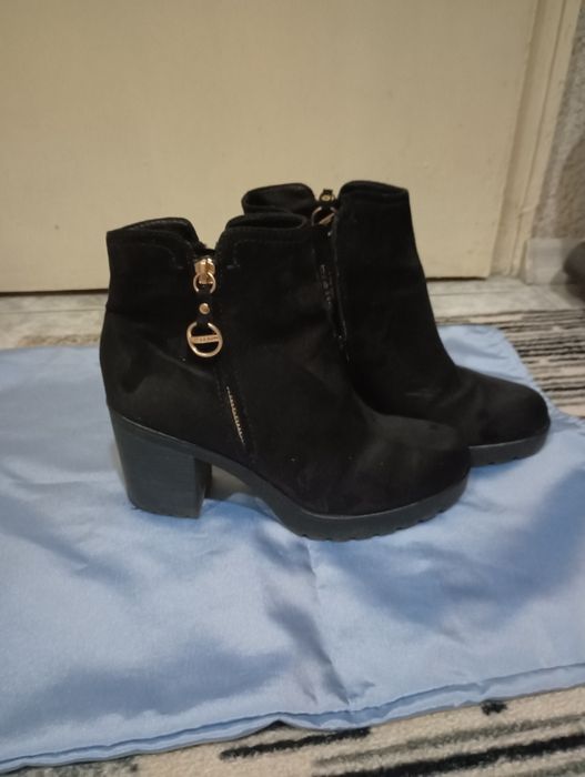 Велурени дамски боти р-р 37