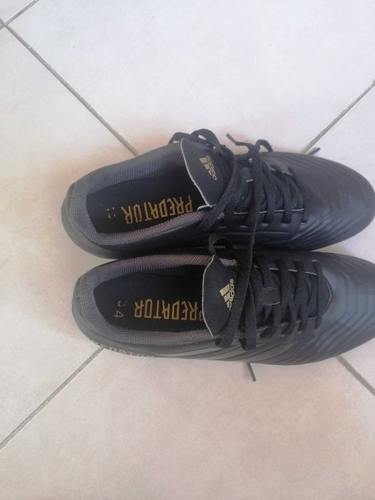 Футболни обувки addidas predator