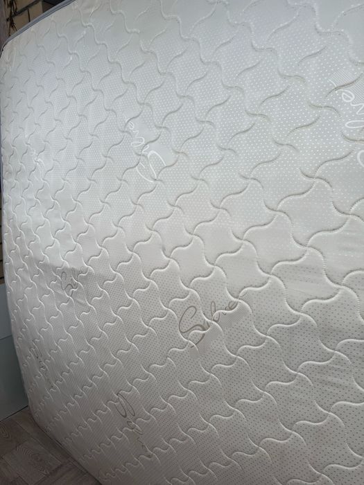 Продам матрац 180*200