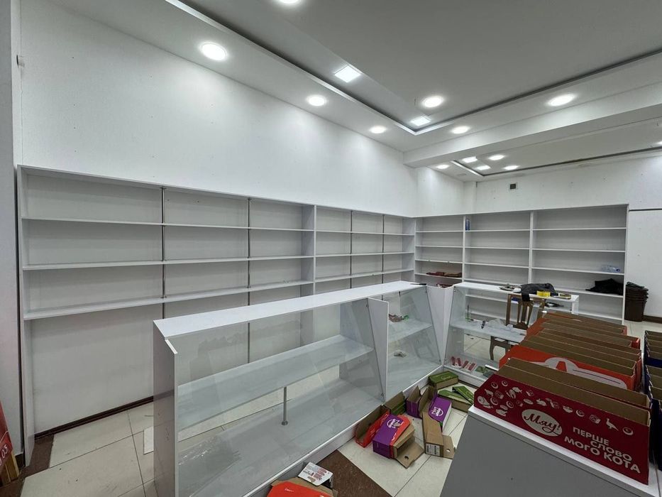 прилавка магазин учун сотилади асл нархи 7млнга олинган 5млн срочни