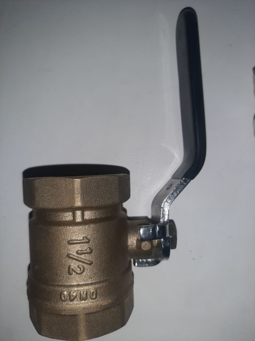 Продам краны шаровые