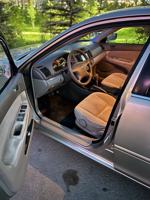 Продам живую Toyota camry