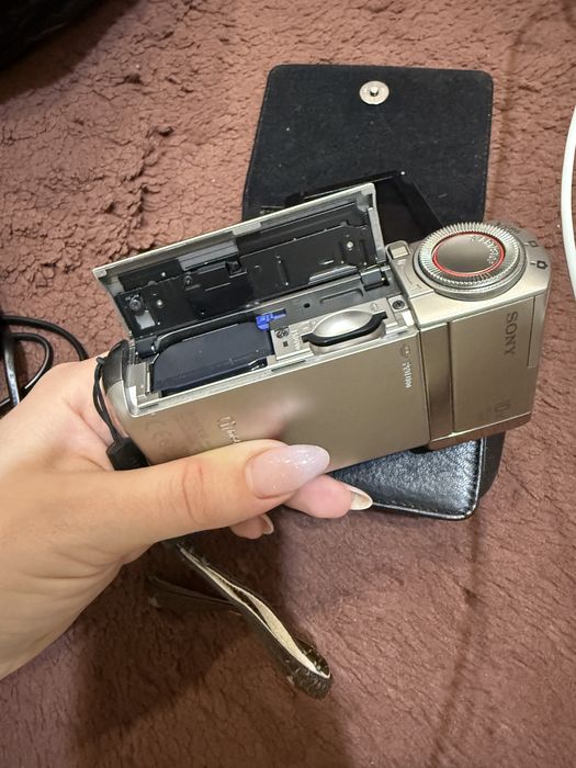 Sony HDR-TG5E видеокамера