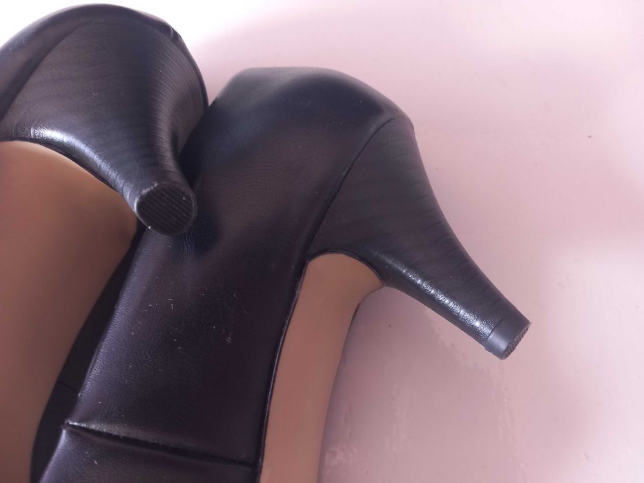 Обувки и гуменки номер 36-37