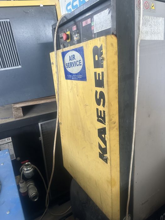 Compresoare de aer pe surub si piston