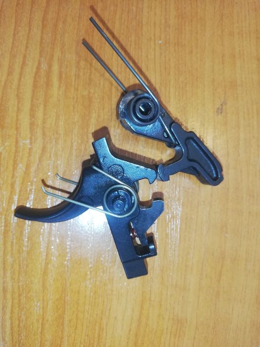 Спусък за всички бази на АR-10/15