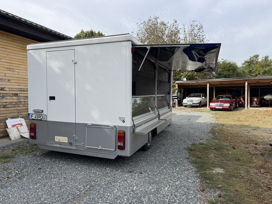 Foodtruck imbiss - restaurant stradal