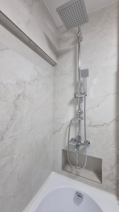 Cada si coloana dus cu baterie Ferro noi