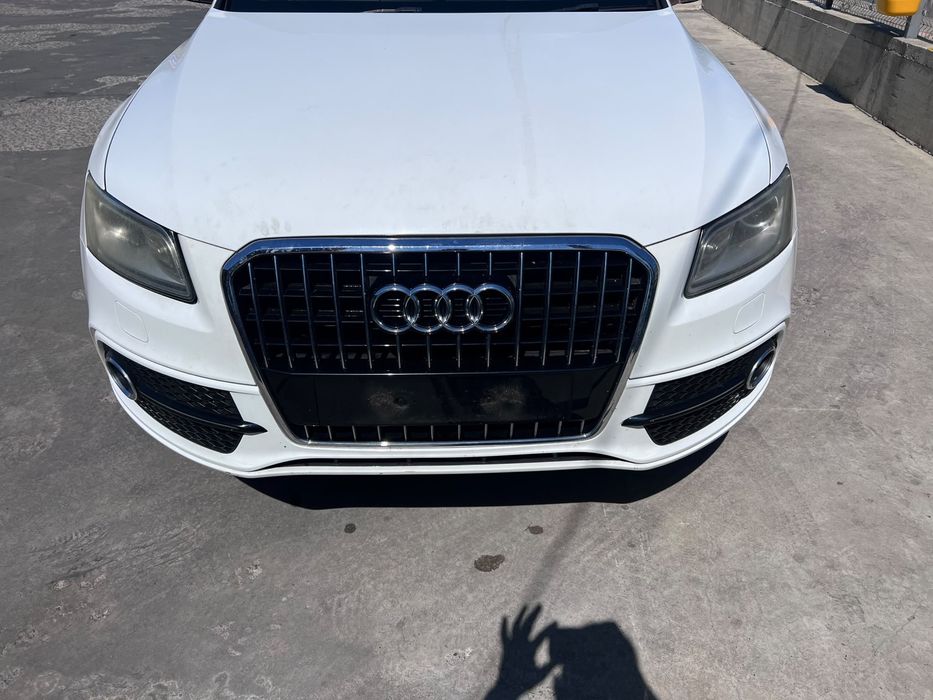 Dezmembrez  Audi Q5 2.0 disel quatro 177 cai cutie automata