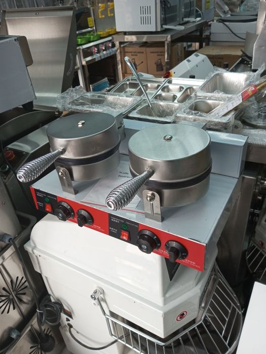 Vaflinitsa har-xil turdagi oshxona jihozlari bor