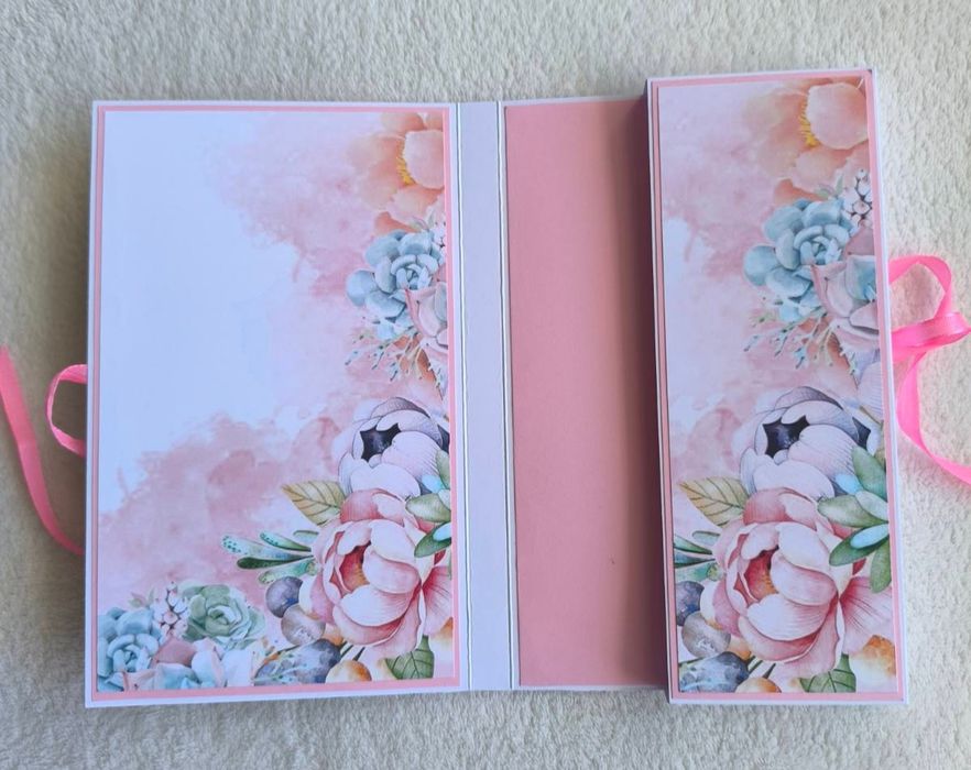 Ръчно изработена бутикова картичка  с място за шоколад (шоколадница)