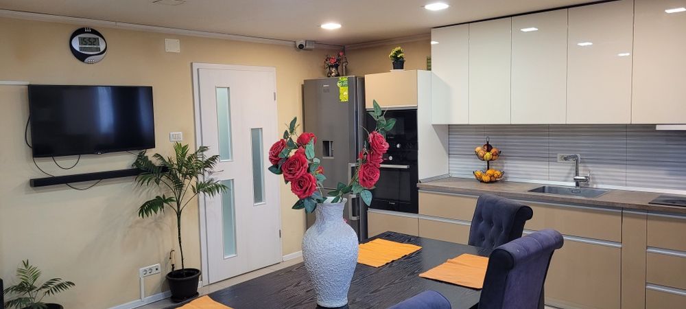 Apartament 3 camere 98mp