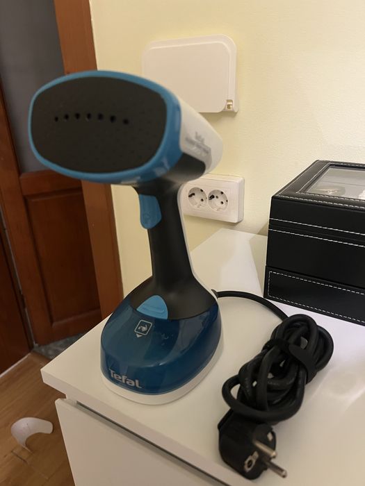 Aparat de calcat Tefal Acces Steam DT7000E0