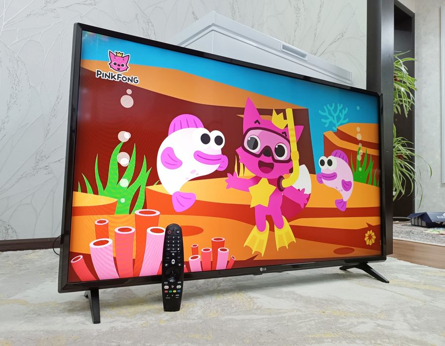 Телевизор SMART LG 43 дюймовый.