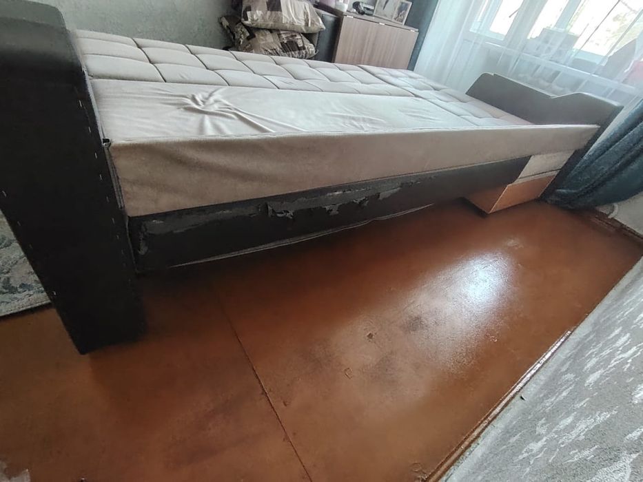 Продам Диван 3 метра, Б/У