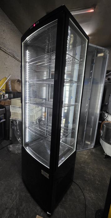 Сладкарска хладилна витрина с LED осветление