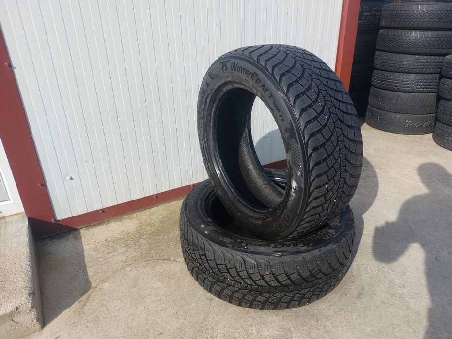 100 lei bucata! Doua anvelope M+S 235 55 17 Kumho
