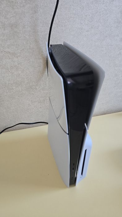 Продам PlayStation 5 Slim