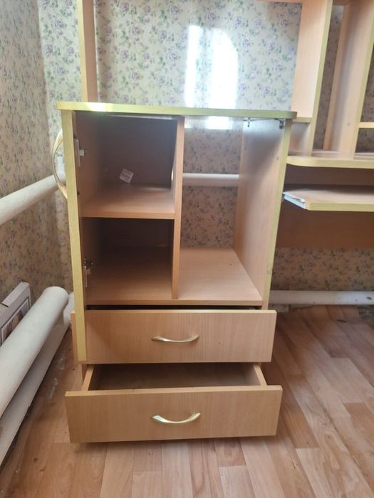 Стилаж с письменным столом