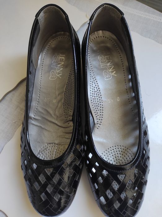 Panfofi piele eleganti, perforati