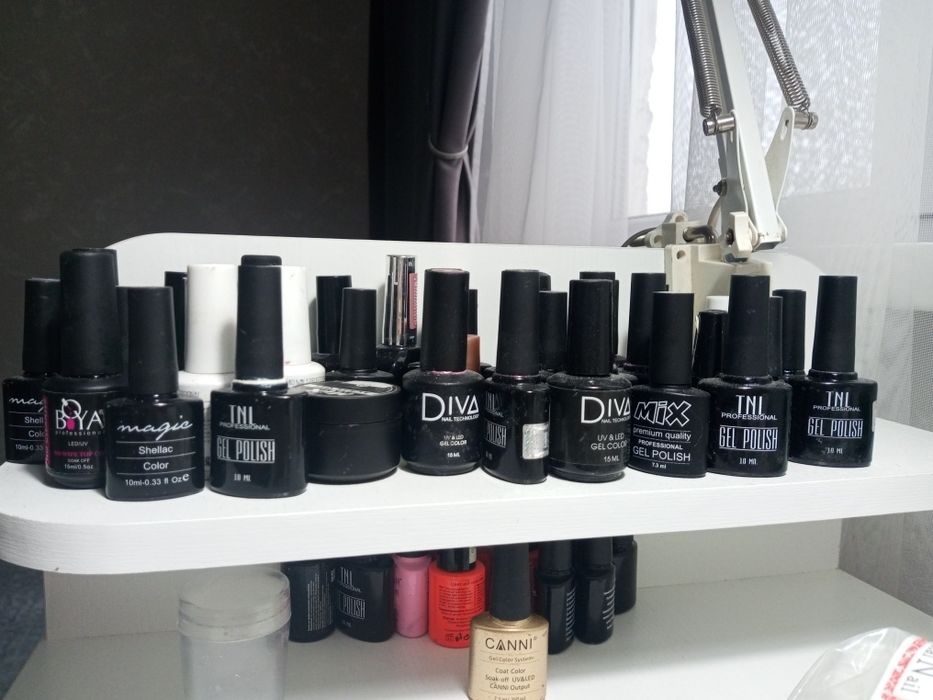 Продам материалы для маникюра