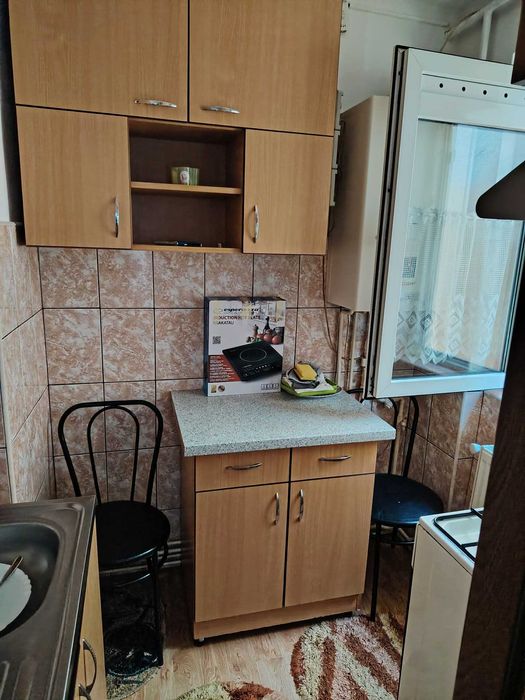 Închiriez apartament 2 camere