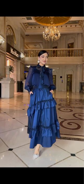 Шикарное платье в отличном состоянии