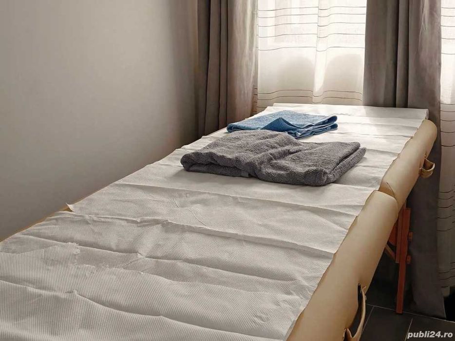 Ofer masaj de relaxare sau decontracturant la domiciliul clientei