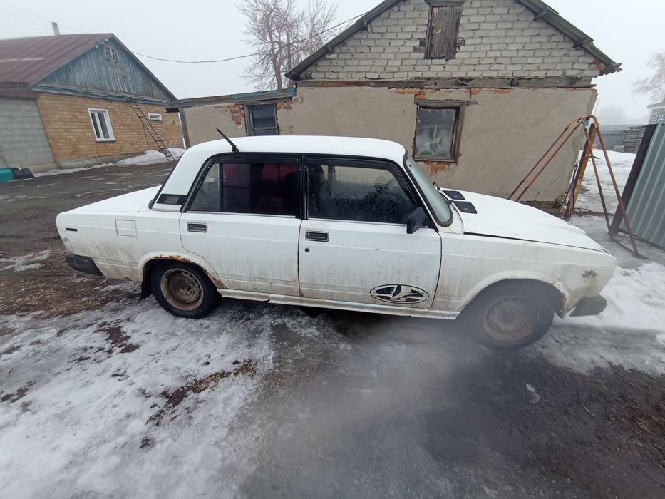 Продам ВАЗ 2107 в нерабочем состоянии