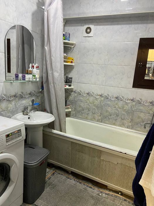 Срочно без маклера! 2 ком.  кв около дв. Лисунова. На Француском доме.