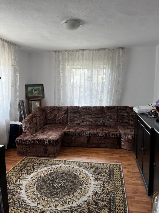 Casă de vânzare în Priseaca cu grădină