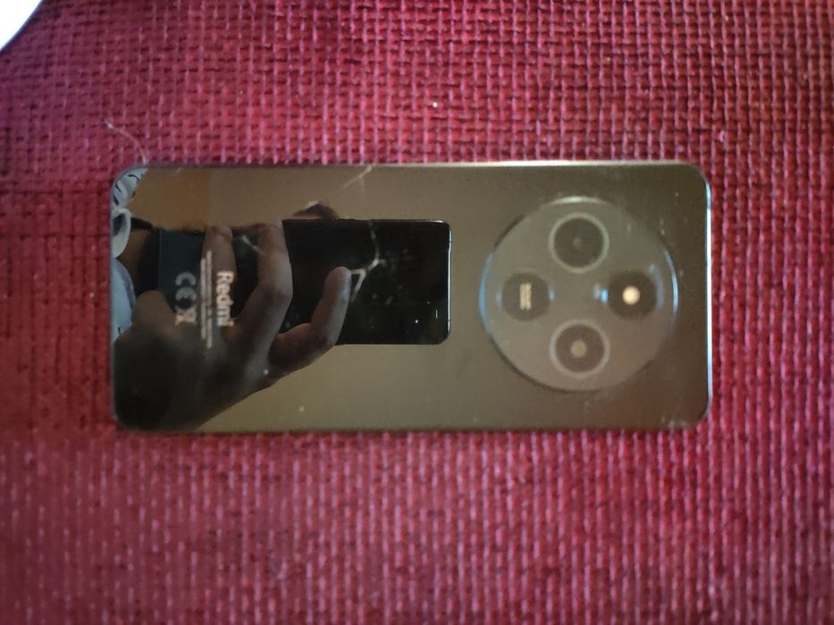 Vând sau schimb iPhone 7 și redmi 14c