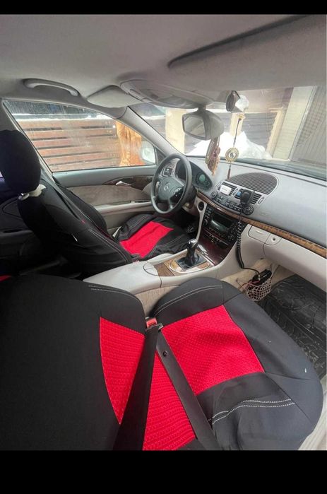Vând Mercedes e220