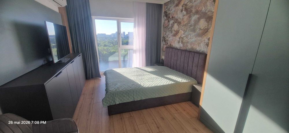 3 camere pe malul lacului, vedere superba