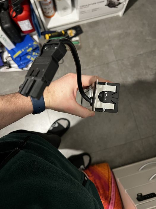 Prelungitor/Priza BachMann cu sistem pentru prindere pe birou