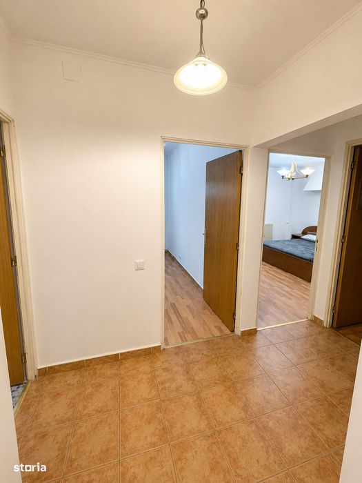 Apartament 3 camere, 2 băi, centrală termica